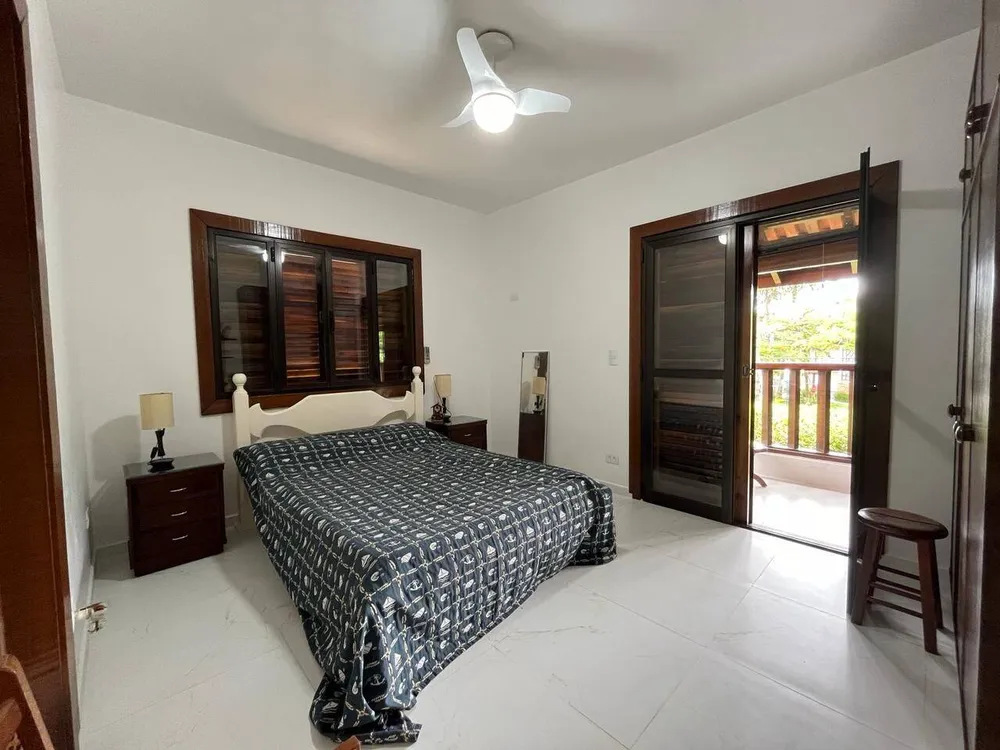 Casa, 5 quartos, 243 m² - Foto 1