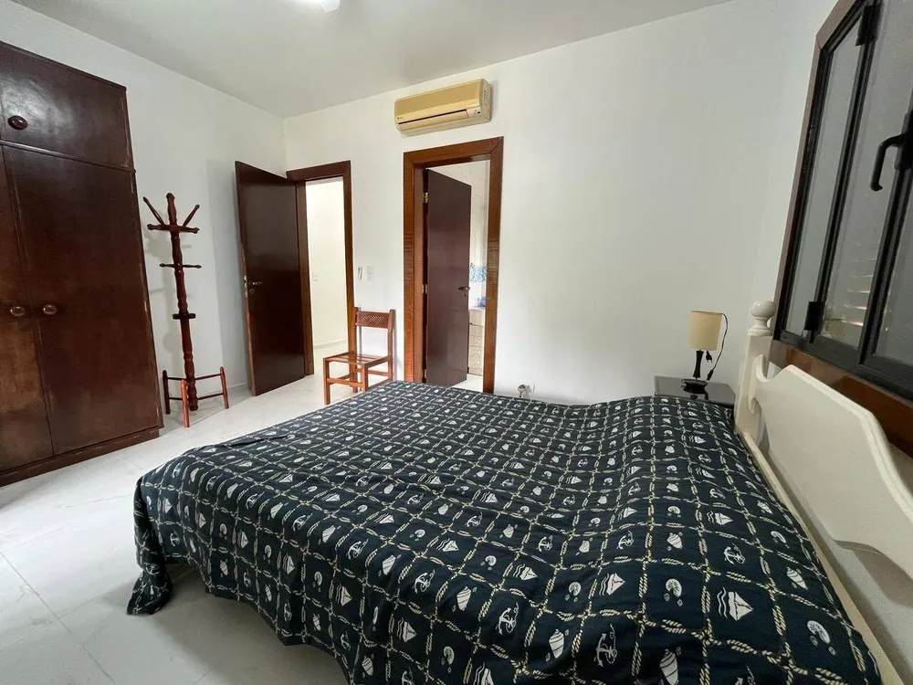 Casa, 5 quartos, 243 m² - Foto 2