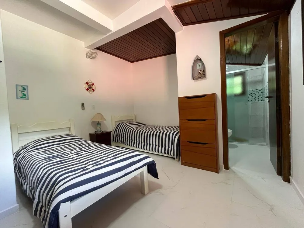 Casa, 5 quartos, 243 m² - Foto 4