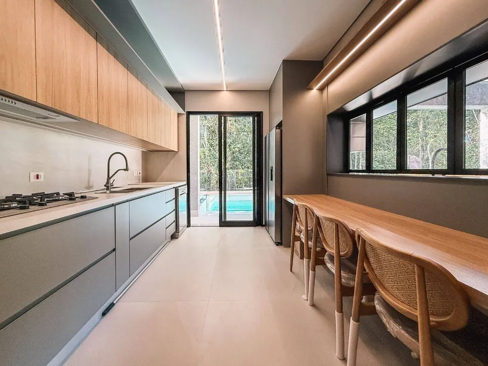 Casa, 6 quartos, 744 m² - Foto 1