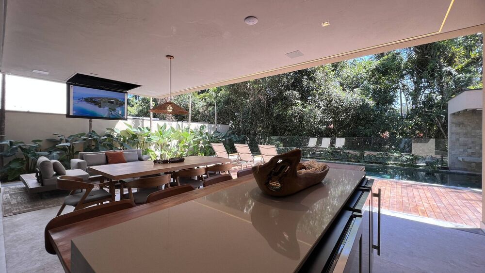 Casa à venda com 4 quartos, 380m² - Foto 1