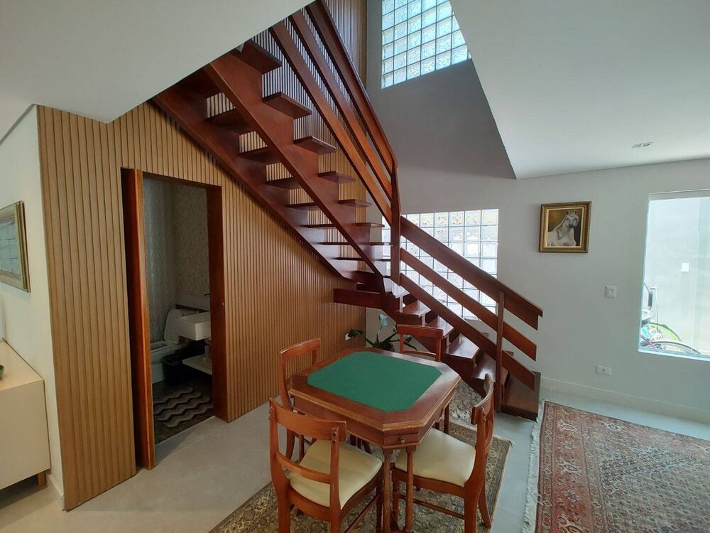 Casa à venda com 6 quartos, 328m² - Foto 6