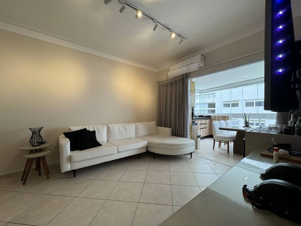 Apartamento à venda com 3 quartos, 87m² - Foto 2