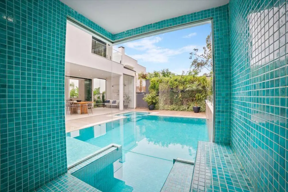 Casa, 5 quartos, 337 m² - Foto 2