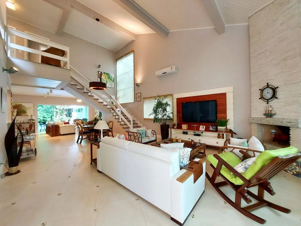 Casa, 5 quartos, 297 m² - Foto 1
