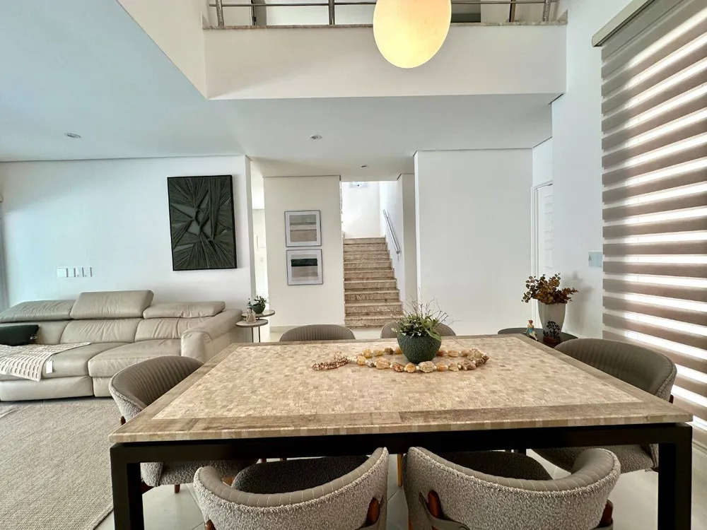 Casa, 4 quartos, 268 m² - Foto 1