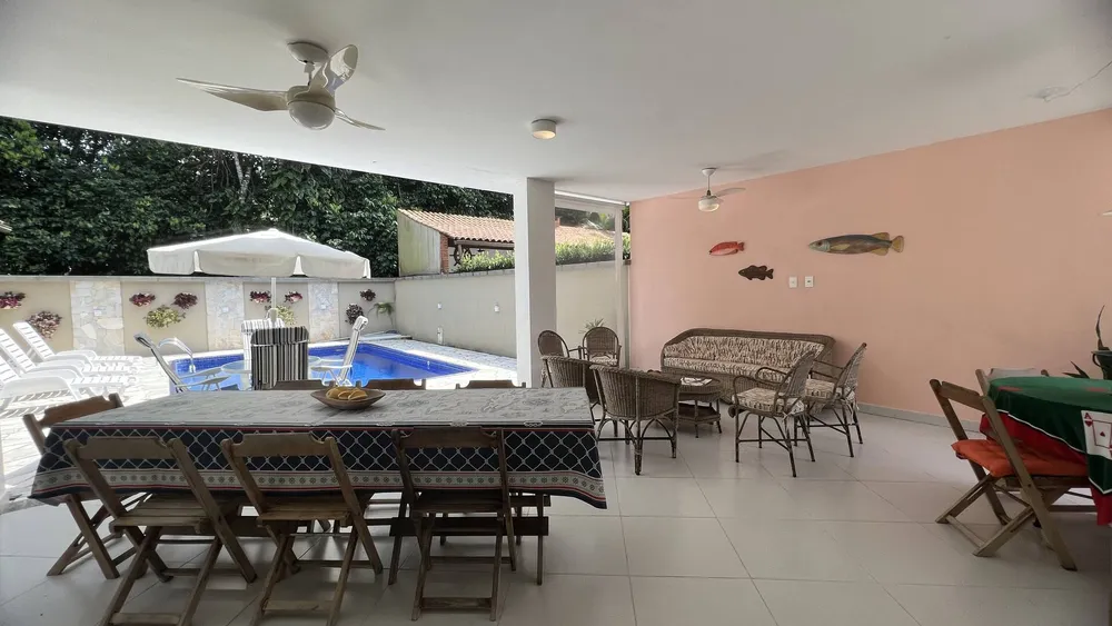 Casa, 4 quartos, 245 m² - Foto 1