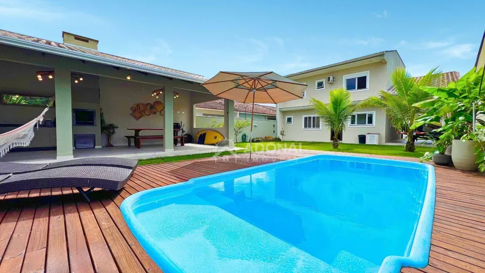 Casa, 3 quartos, 268 m² - Foto 1