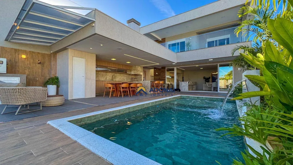 Casa, 4 quartos, 308 m² - Foto 1