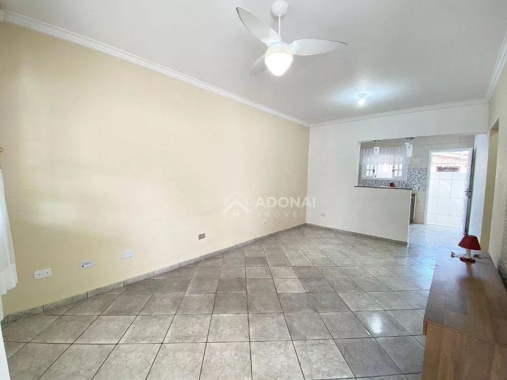 Casa à venda com 2 quartos, 62m² - Foto 5