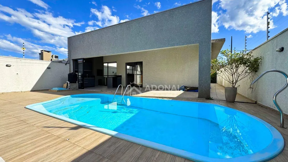 Casa, 5 quartos, 203 m² - Foto 1
