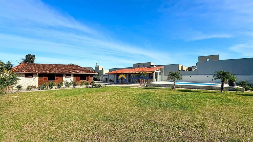 Casa, 4 quartos, 258 m² - Foto 4