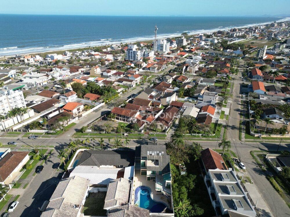 Casa, 7 quartos, 750 m² - Foto 1