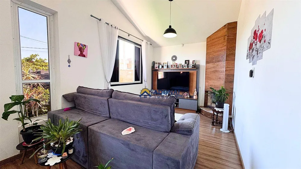 Casa, 5 quartos, 237 m² - Foto 2