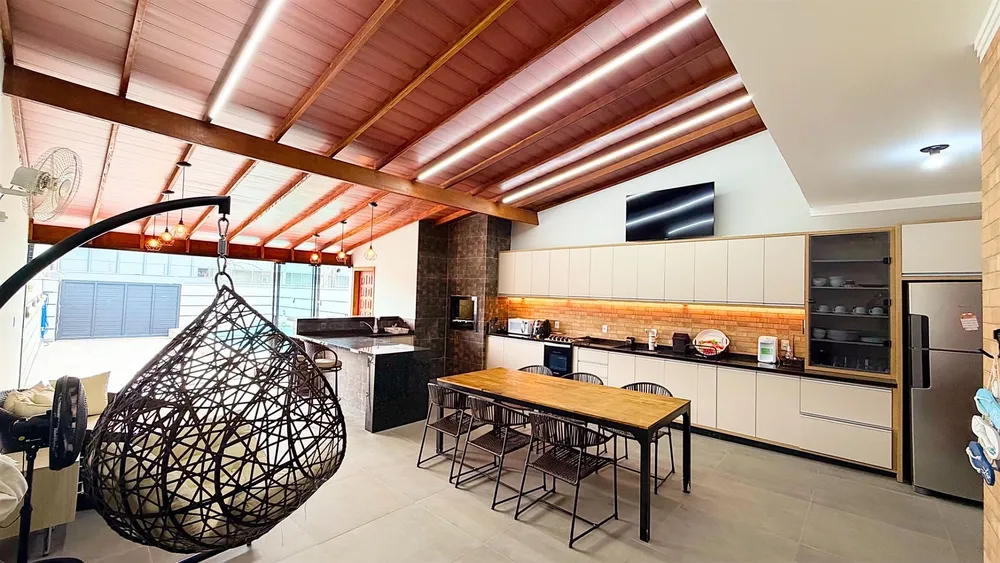Casa, 3 quartos, 128 m² - Foto 1