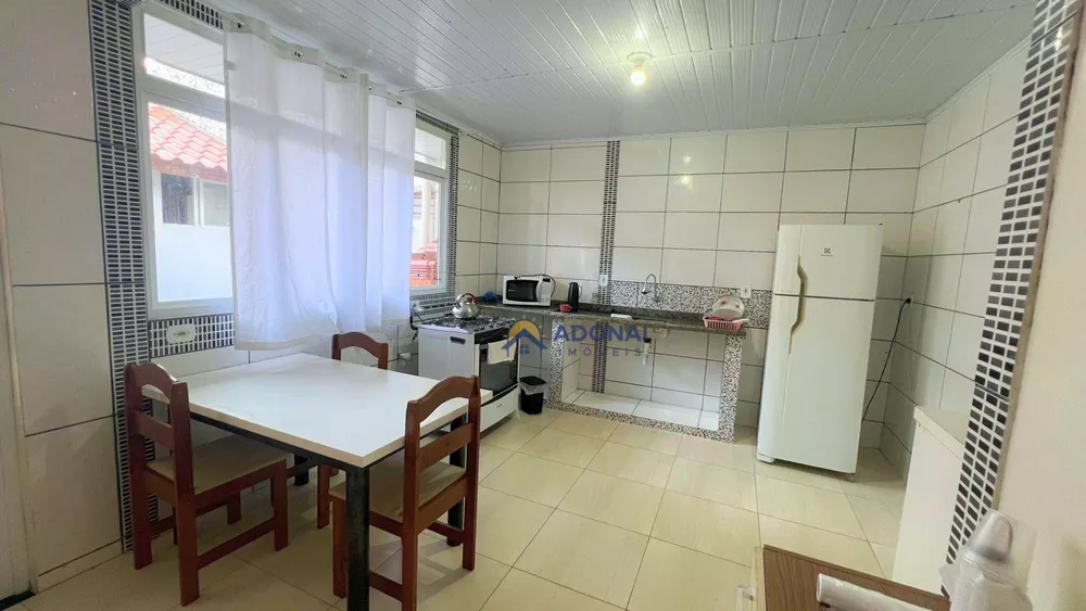 Sobrado, 6 quartos, 249 m² - Foto 11