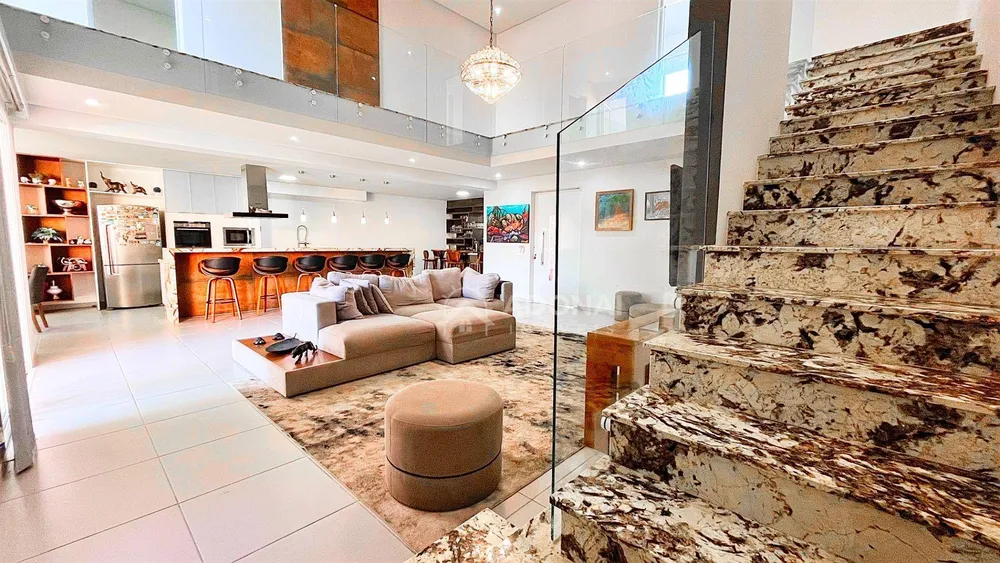 Casa, 3 quartos, 361 m² - Foto 1