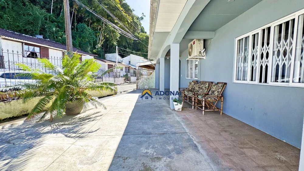 Casa, 6 quartos, 290 m² - Foto 2