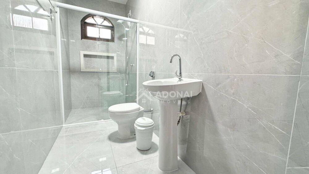 Casa à venda com 4 quartos, 191m² - Foto 4