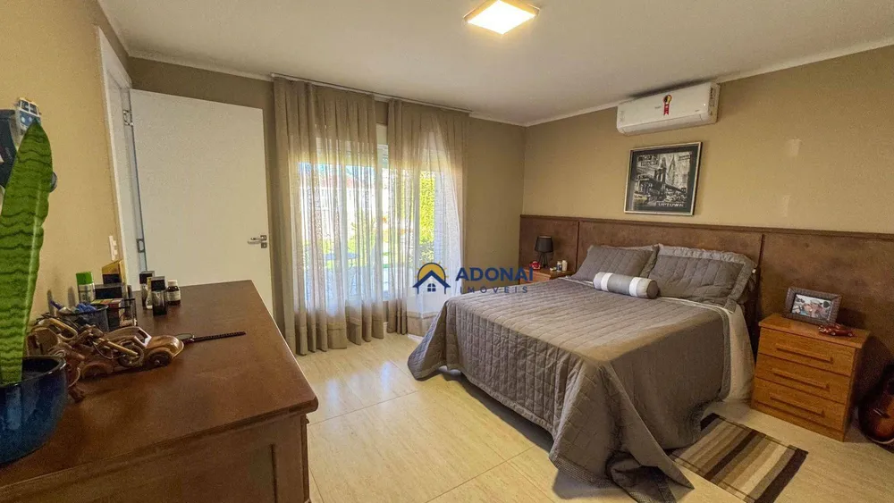 Casa, 3 quartos, 275 m² - Foto 13