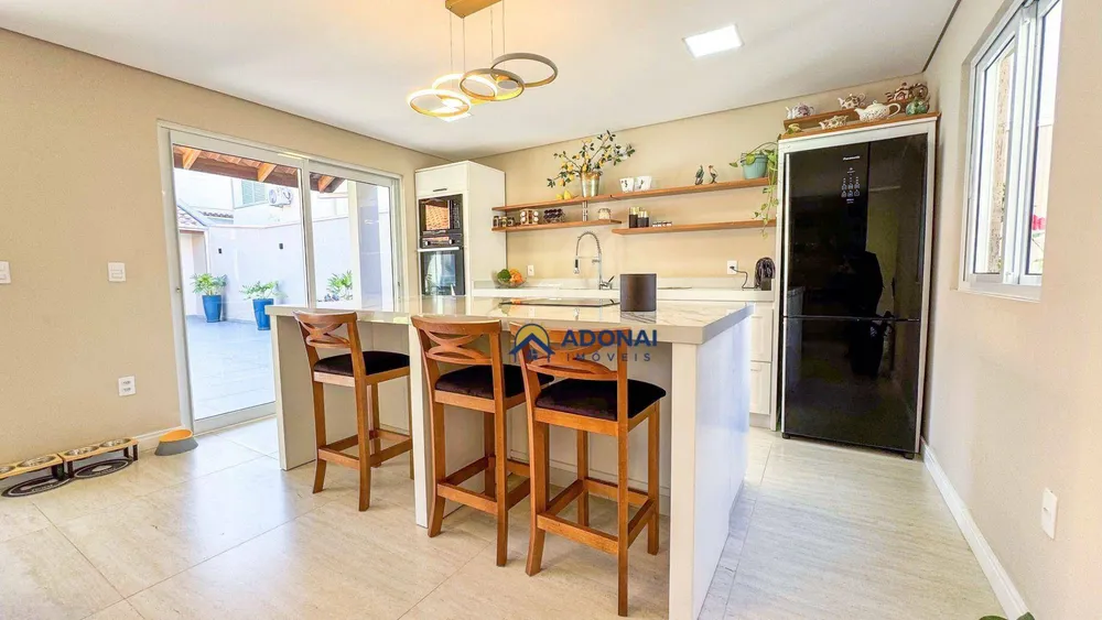 Casa, 3 quartos, 275 m² - Foto 9