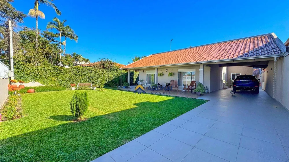 Casa, 3 quartos, 275 m² - Foto 1