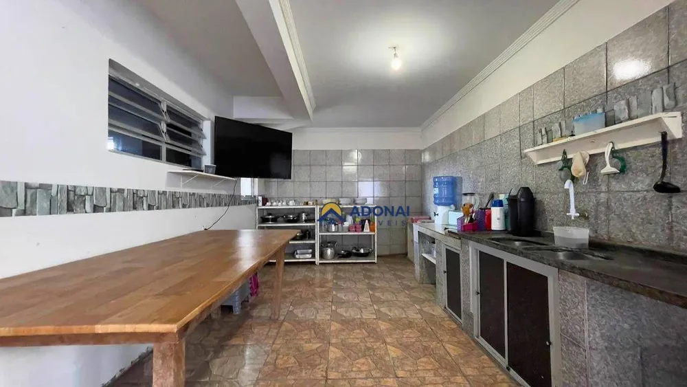 Sobrado, 9 quartos, 533 m² - Foto 1