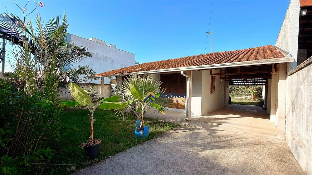 Casa, 3 quartos, 80 m² - Foto 1