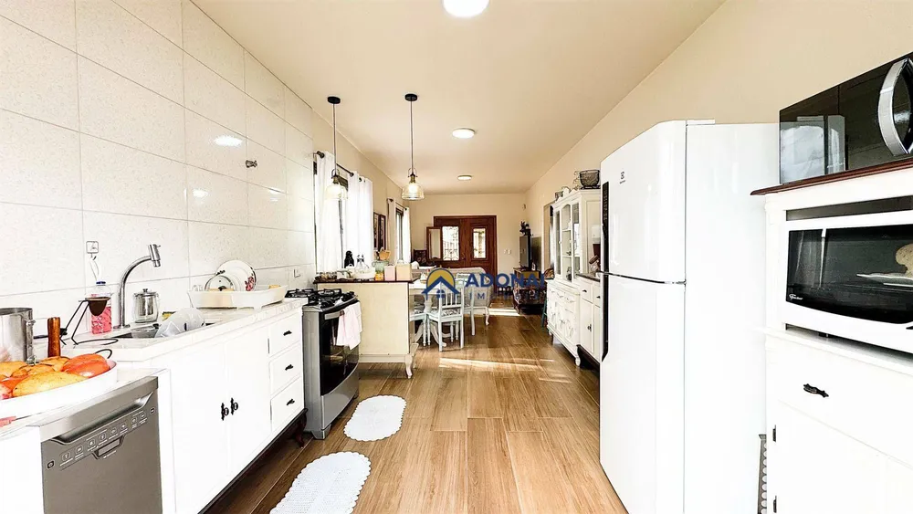 Casa, 4 quartos, 197 m² - Foto 3