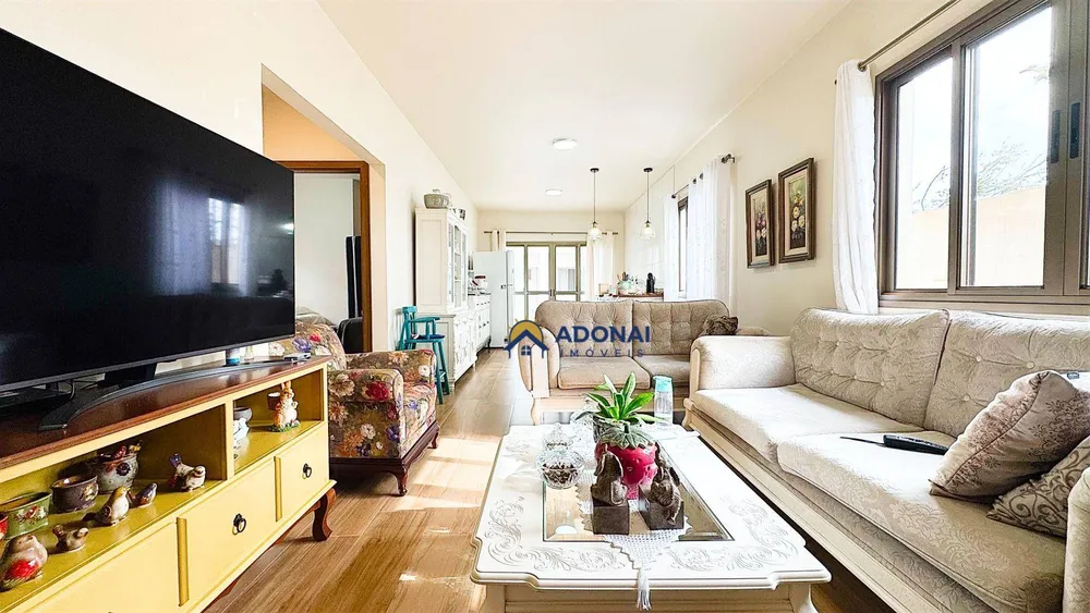 Casa, 4 quartos, 197 m² - Foto 2