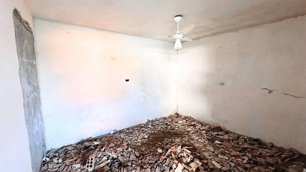 Casa, 6 quartos, 240 m² - Foto 9