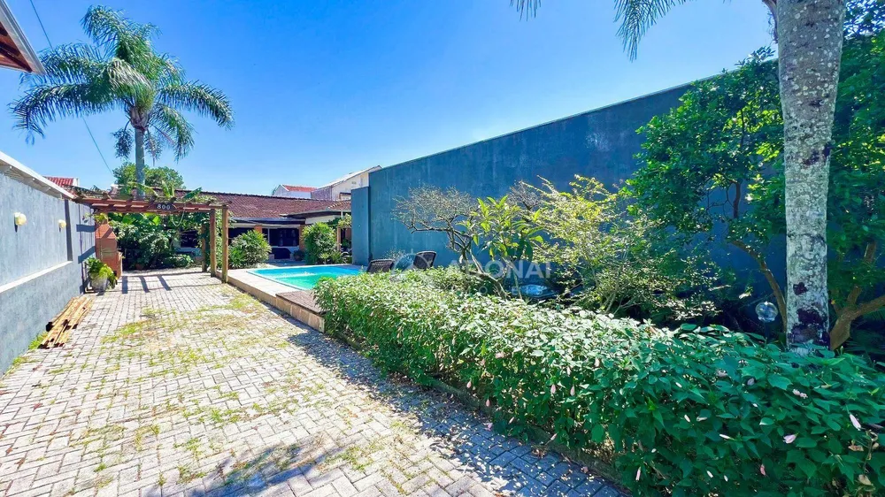 Casa, 4 quartos, 142 m² - Foto 2