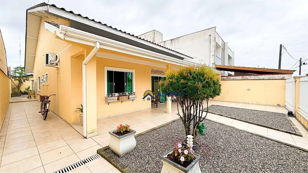 Casa, 3 quartos, 173 m² - Foto 1
