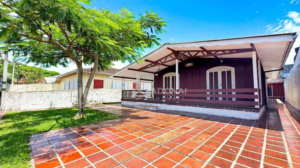 Casa, 4 quartos, 165 m² - Foto 1