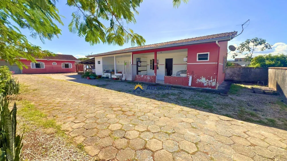 Casa, 5 quartos, 193 m² - Foto 1