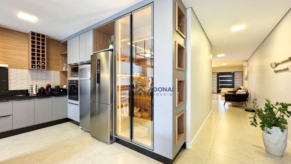Casa, 4 quartos, 189 m² - Foto 2