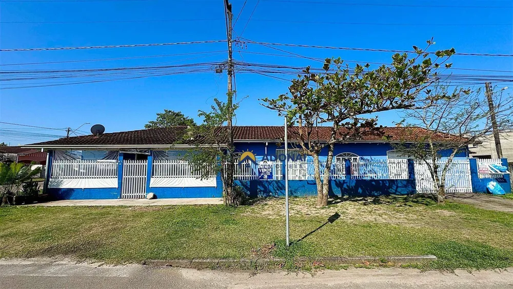 Casa, 3 quartos, 200 m² - Foto 1