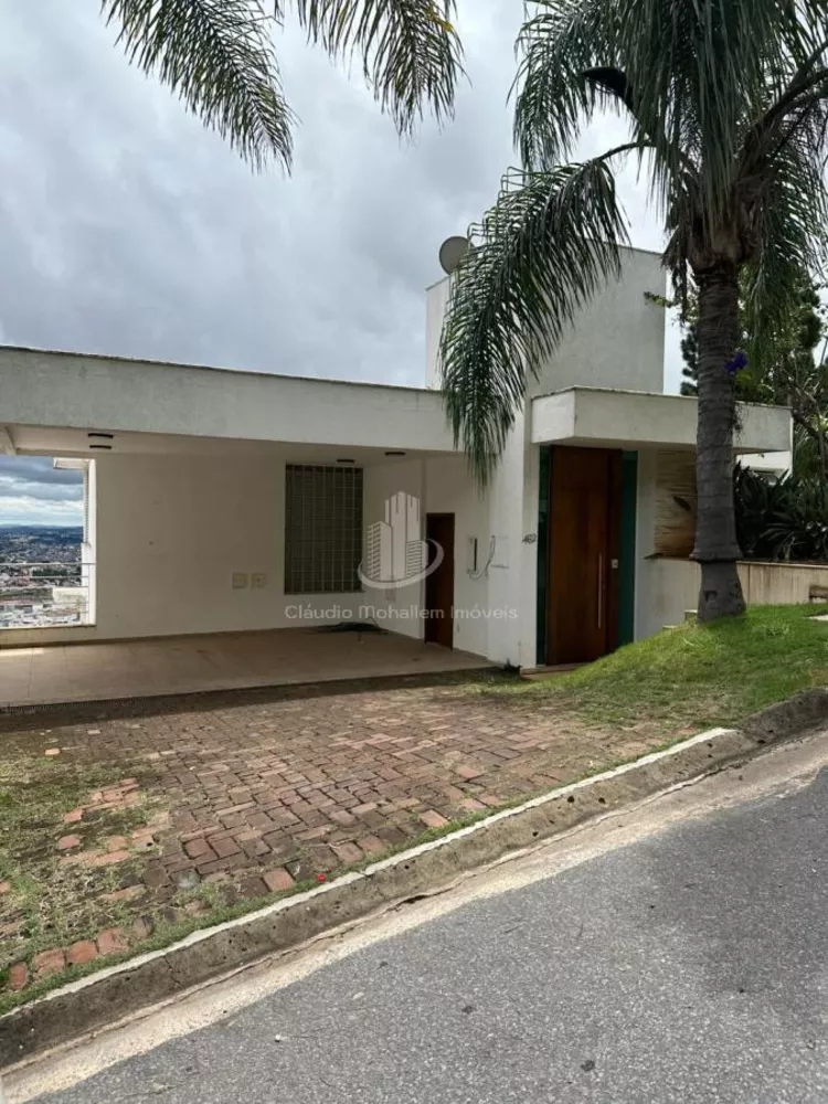 Casa à venda com 4 quartos, 380m² - Foto 3