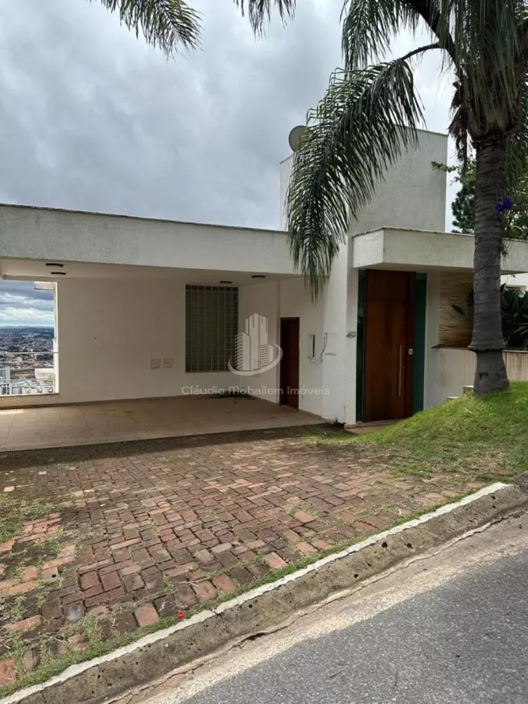 Casa à venda com 4 quartos, 380m² - Foto 2