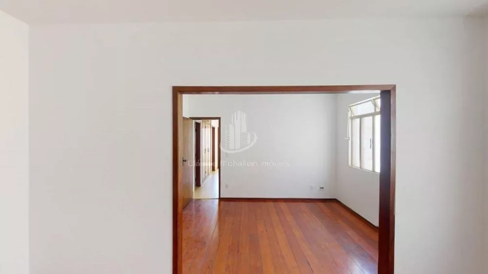 Apartamento à venda com 3 quartos, 140m² - Foto 2