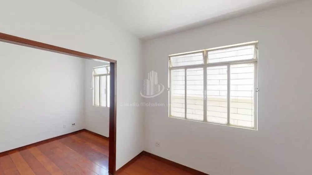 Apartamento à venda com 3 quartos, 140m² - Foto 3