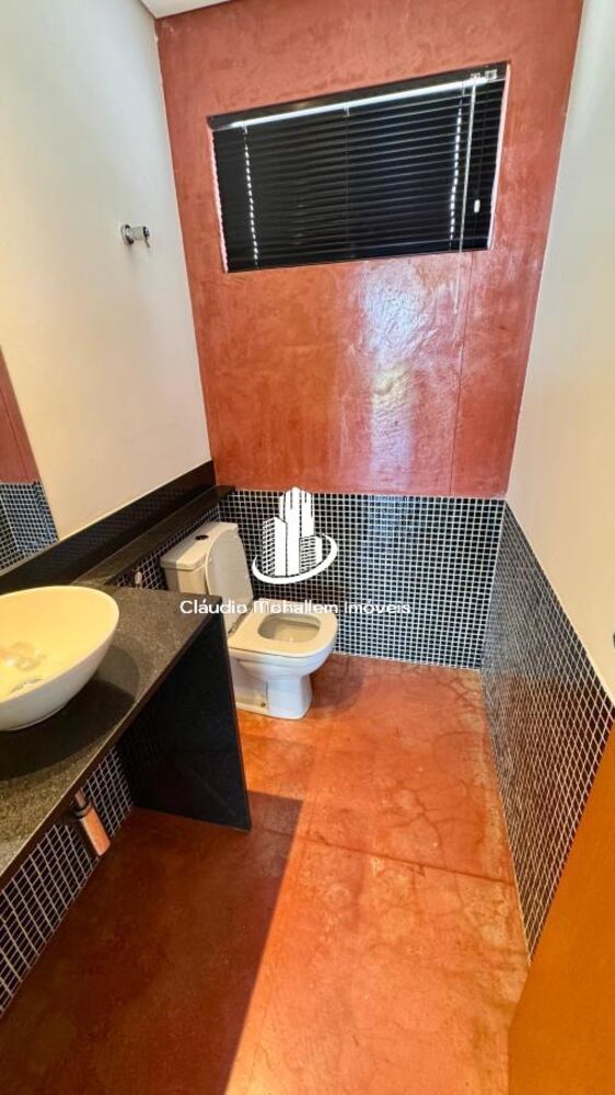 Casa à venda com 3 quartos, 280m² - Foto 1