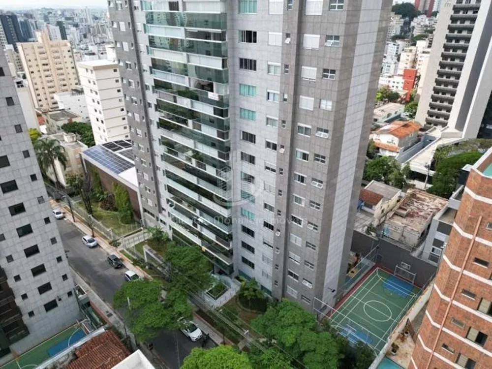 Apartamento à venda com 4 quartos, 197m² - Foto 1