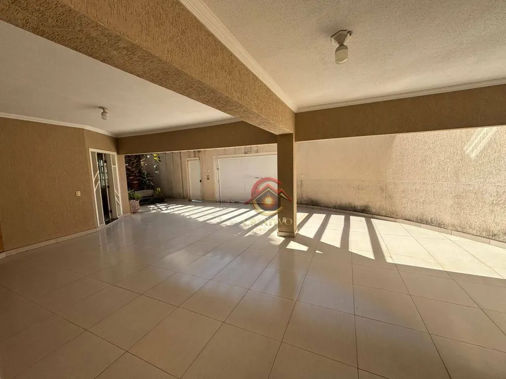 Casa, 4 quartos, 230 m² - Foto 2