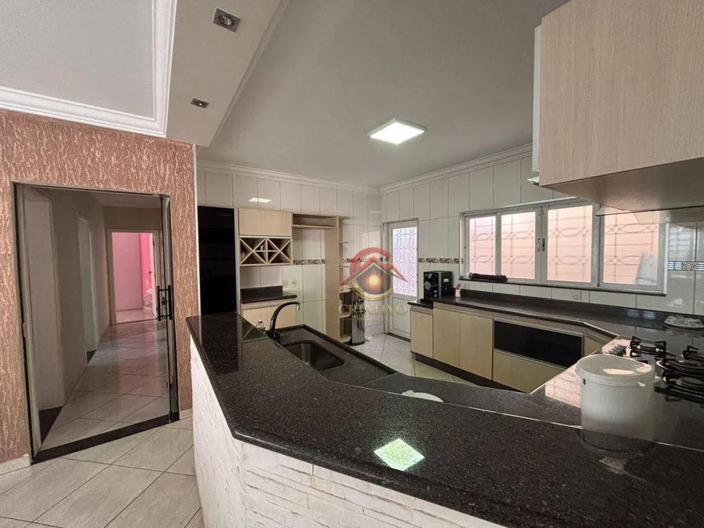 Casa, 4 quartos, 230 m² - Foto 6