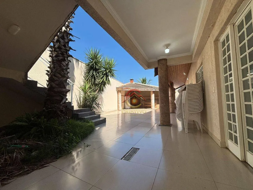 Casa, 4 quartos, 230 m² - Foto 12