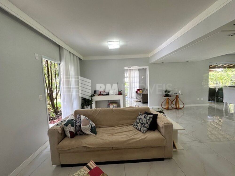 Casa de Condomínio à venda com 5 quartos, 180m² - Foto 4