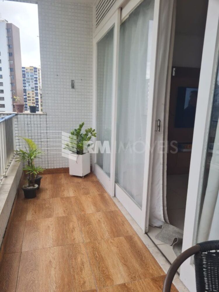 Apartamento à venda com 3 quartos, 119m² - Foto 3