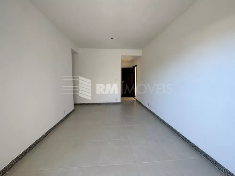 Apartamento à venda com 2 quartos, 63m² - Foto 2