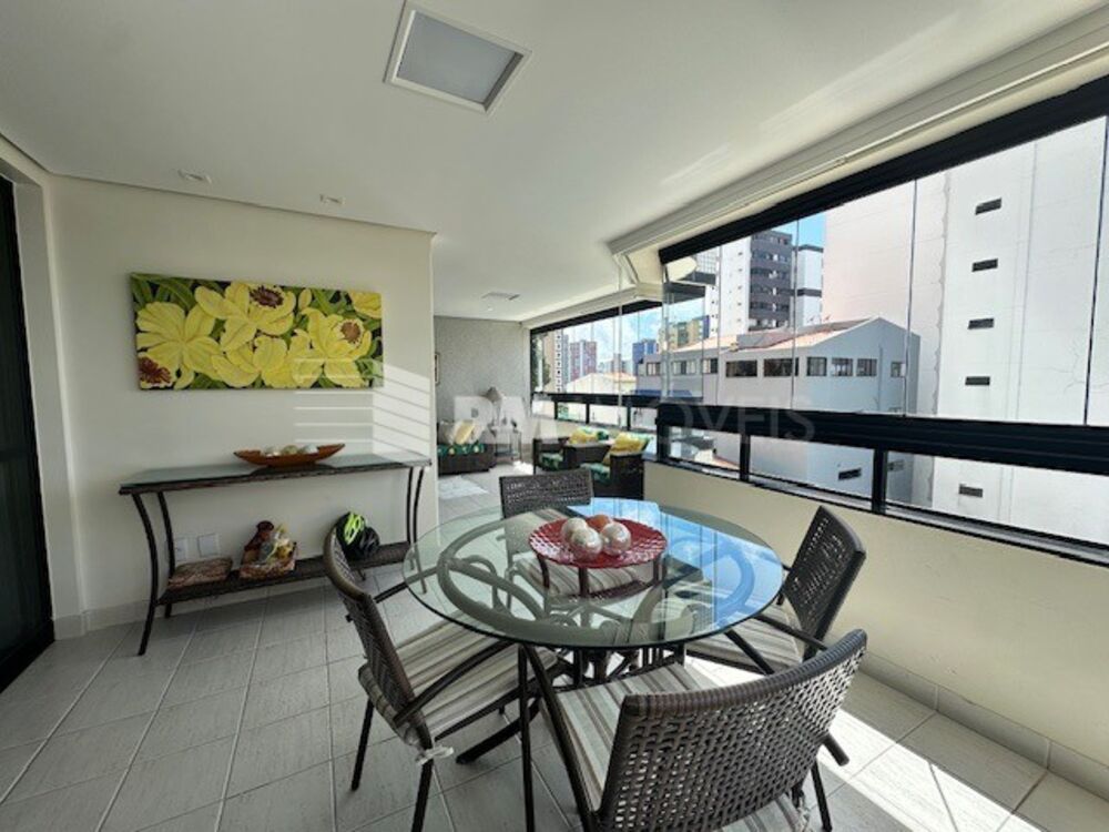 Apartamento, 3 quartos, 236 m² - Foto 2